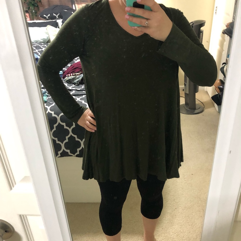 Long sleeve flowy piko style top